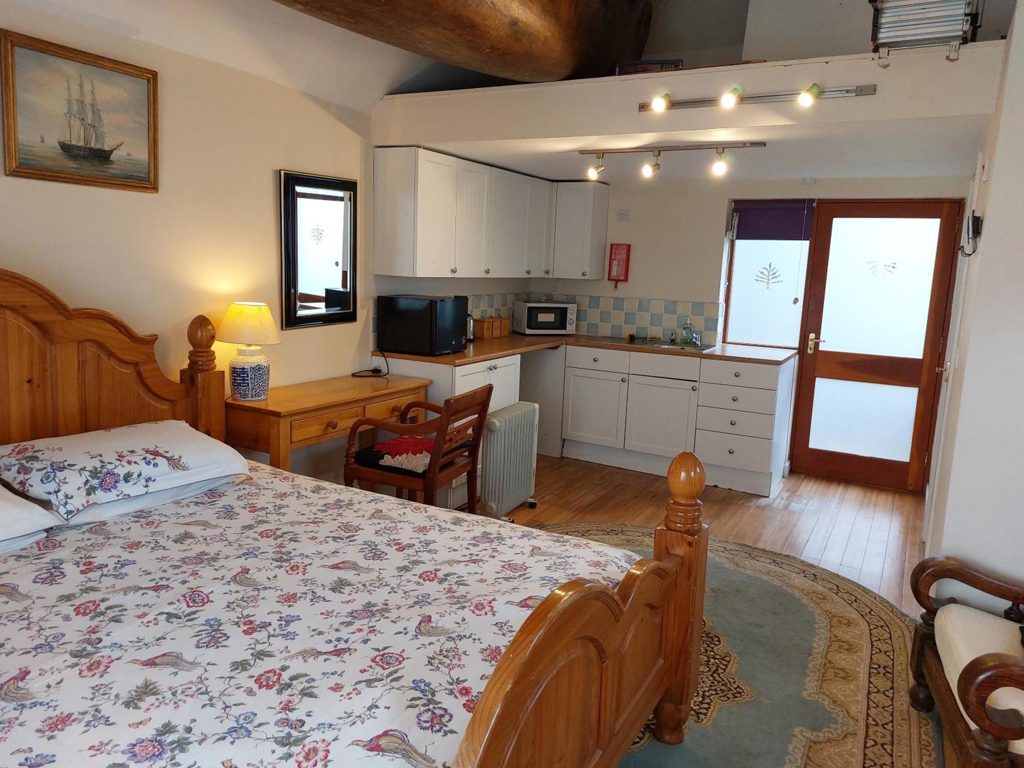 Stable Cottage - Sleeps 6, Near Lulworth Cove 多切斯特 外观 照片
